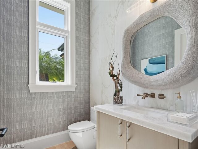 117 West ST, Naples, FL 34108