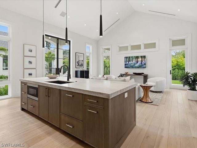 117 West ST, Naples, FL 34108