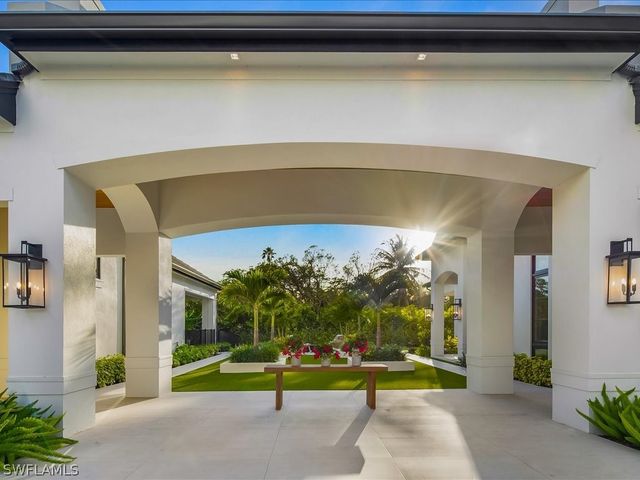 117 West ST, Naples, FL 34108