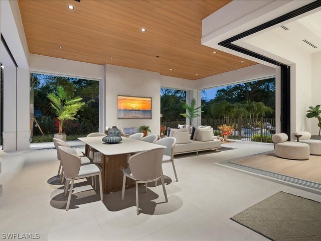 117 West ST, Naples, FL 34108