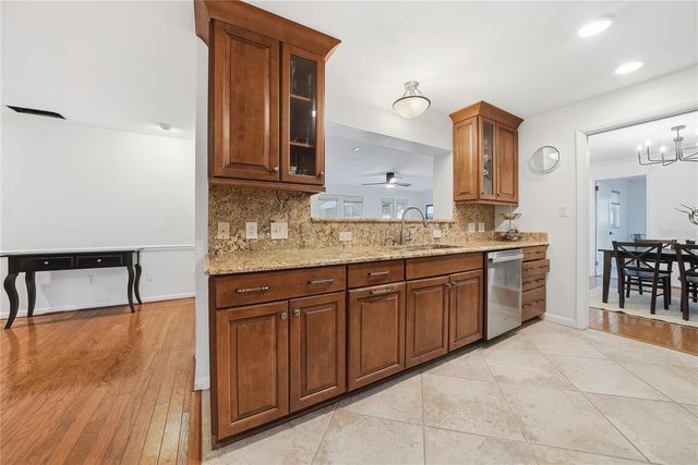 1868 JUAREZ WAY S, St Petersburg, FL 33703