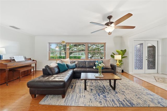 1868 JUAREZ WAY S, St Petersburg, FL 33703