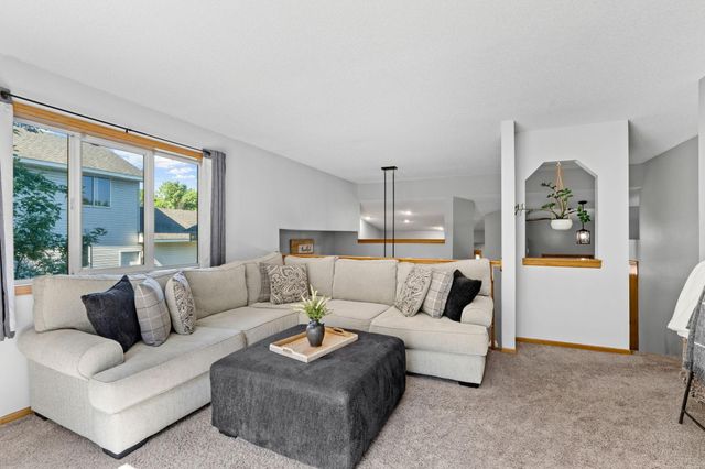 13112 Elgin Drive NW, Elk River, MN 55330