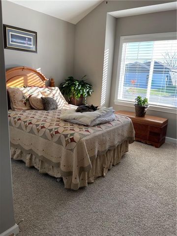 1219 W Adam Court, Ottawa, KS 66067