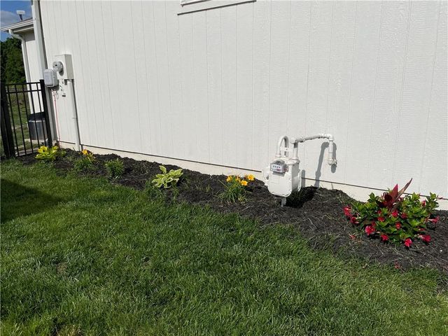 1219 W Adam Court, Ottawa, KS 66067