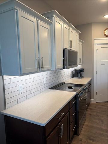 1219 W Adam Court, Ottawa, KS 66067