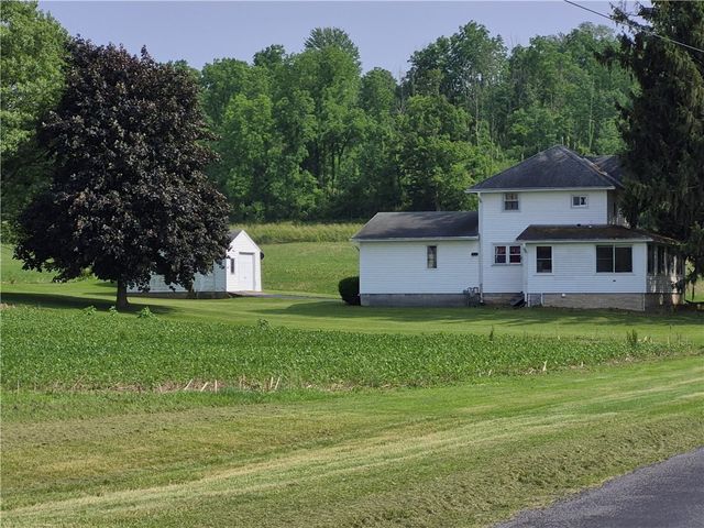 7516 Beach Road, Montezuma, NY 13021