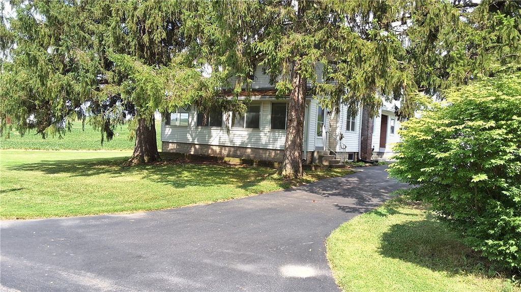 7516 Beach Road, Montezuma, NY 13021
