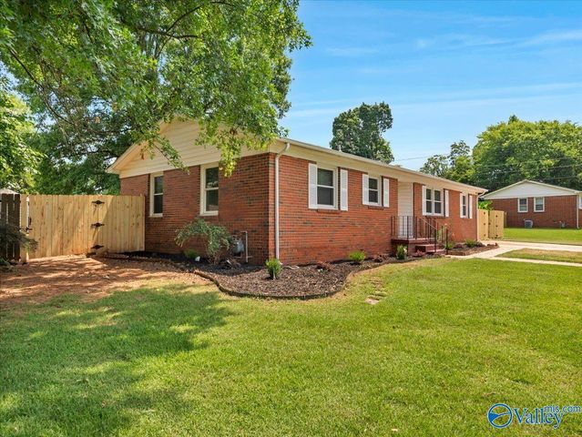 3906 Ellen Drive, Huntsville, AL 35810