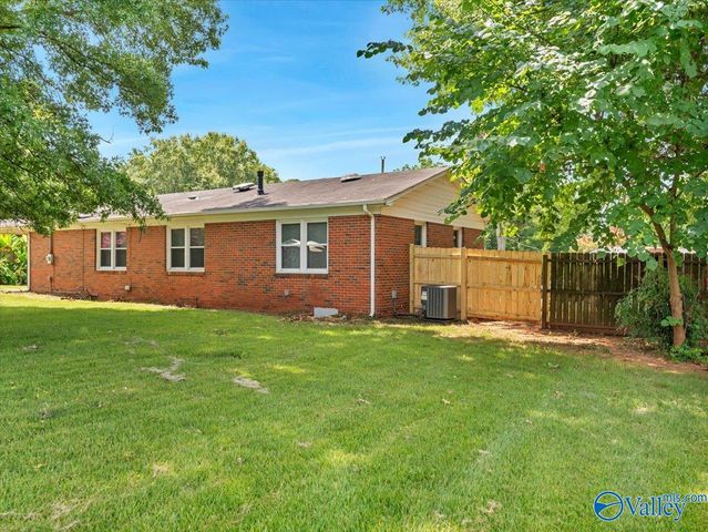 3906 Ellen Drive, Huntsville, AL 35810