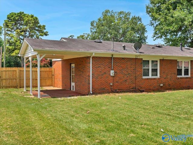 3906 Ellen Drive, Huntsville, AL 35810