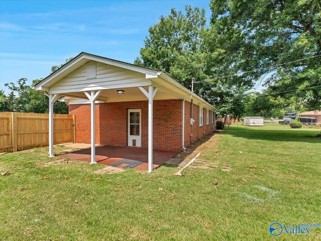 3906 Ellen Drive, Huntsville, AL 35810