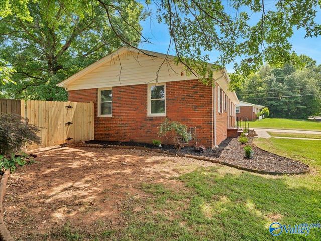 3906 Ellen Drive, Huntsville, AL 35810