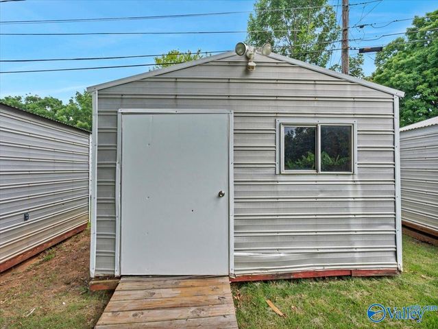 3906 Ellen Drive, Huntsville, AL 35810