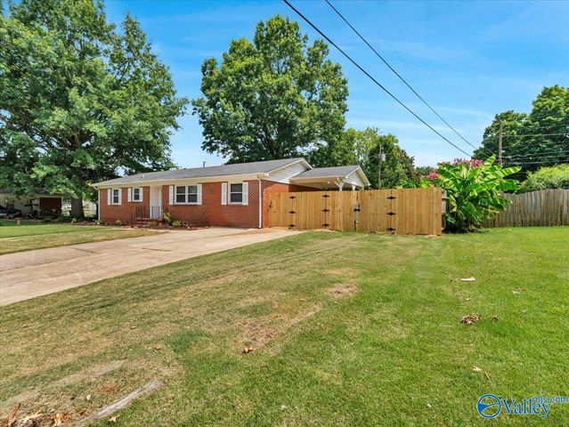 3906 Ellen Drive, Huntsville, AL 35810