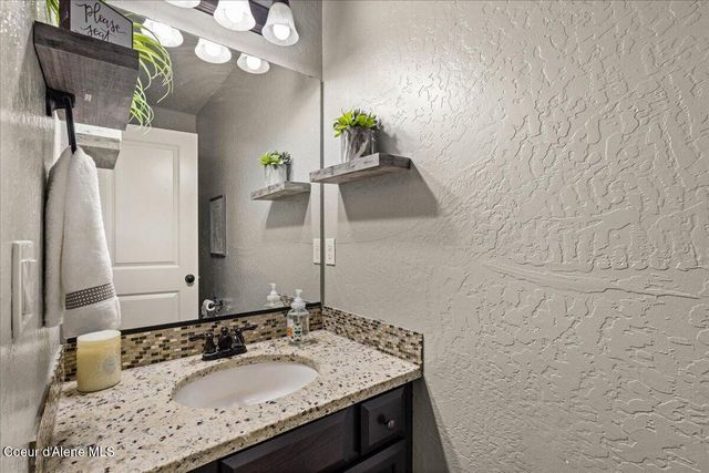 6983 N Aldridge DR, Coeur D'alene, ID 83815