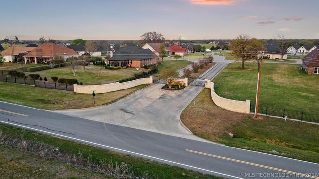 40 Shekinah, Calera, OK 74730