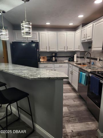 925 N Halifax Ave Apt 901, Daytona Beach, FL 32118