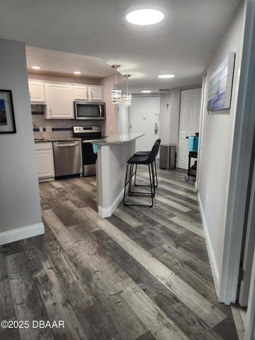 925 N Halifax Ave Apt 901, Daytona Beach, FL 32118