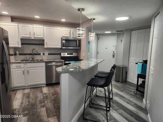 925 N Halifax Ave Apt 901, Daytona Beach, FL 32118