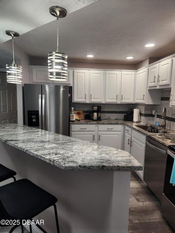 925 N Halifax Ave Apt 901, Daytona Beach, FL 32118