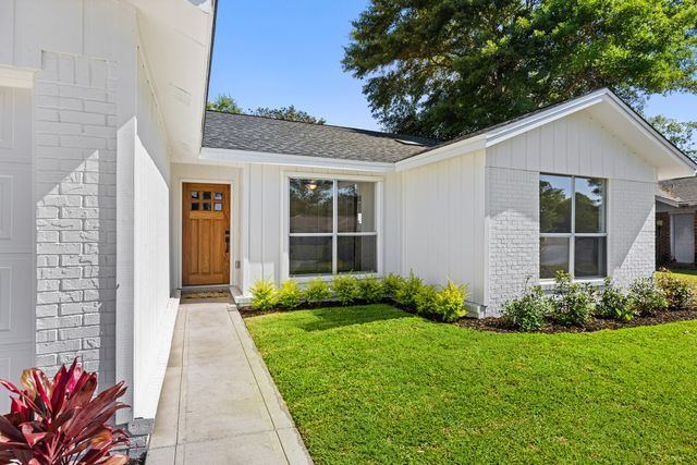 103 Perdido Circle, Niceville, FL 32578