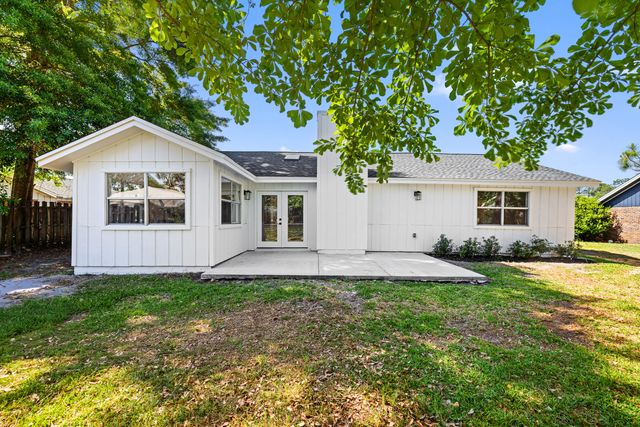 103 Perdido Circle, Niceville, FL 32578