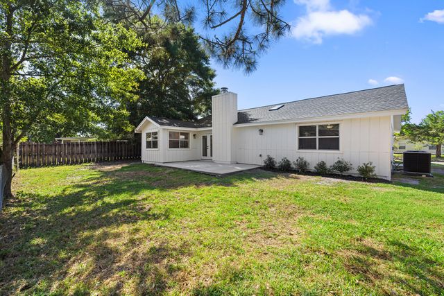 103 Perdido Circle, Niceville, FL 32578