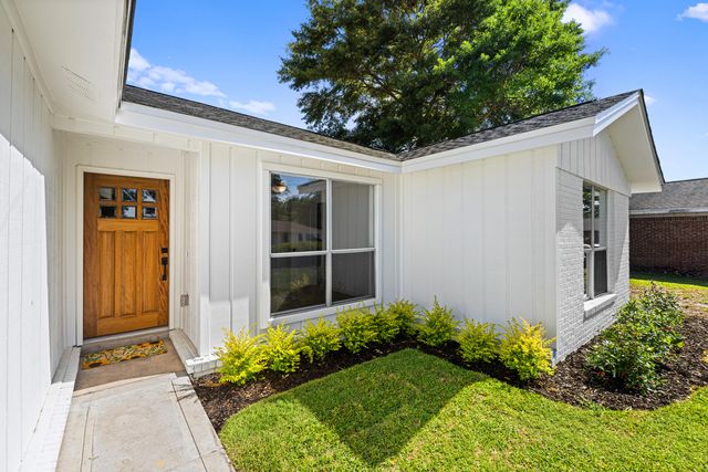 103 Perdido Circle, Niceville, FL 32578