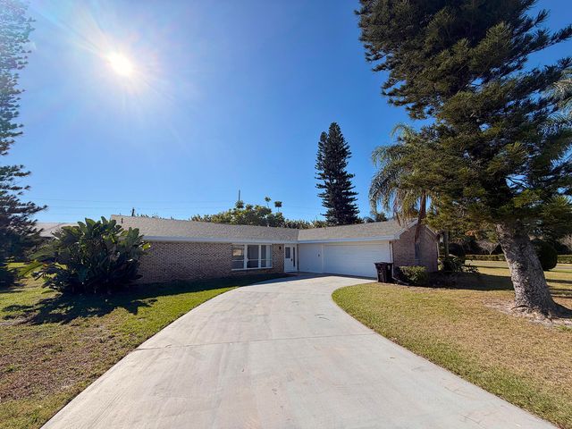 1902 SE Gena Road, Port St. Lucie, Port St Lucie, FL 34952