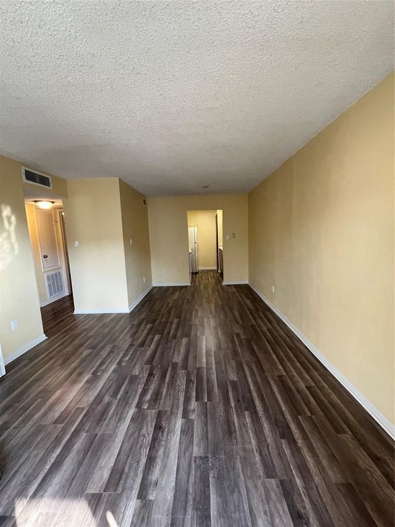 3919 Fairmont Parkway 200, Pasadena, TX 77504