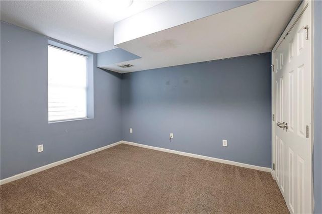 10410 E 45th Terrace, Kansas City, MO 64133