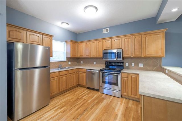 10410 E 45th Terrace, Kansas City, MO 64133