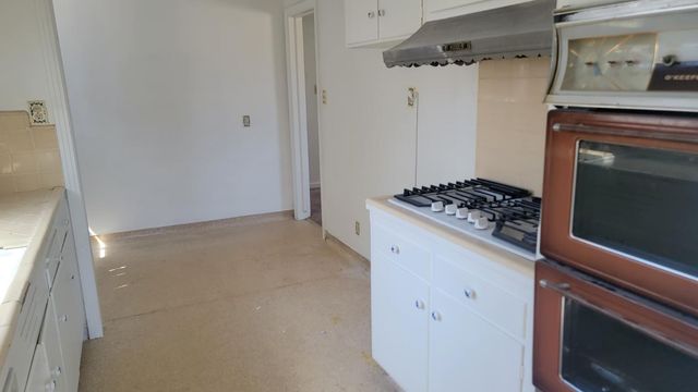 2113 Fruitridge Rd, Sacramento, CA 95822