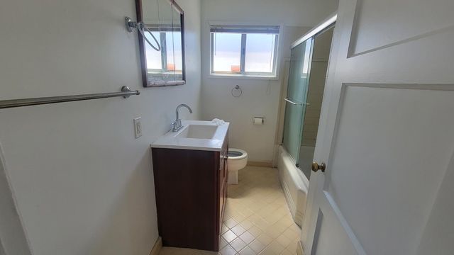 2113 Fruitridge Rd, Sacramento, CA 95822