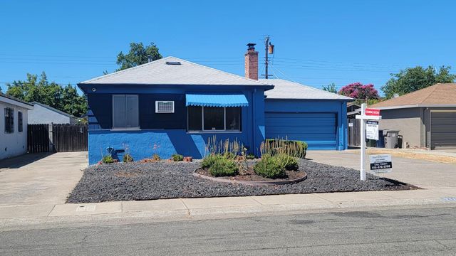 2113 Fruitridge Rd, Sacramento, CA 95822