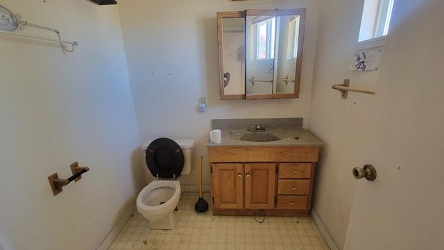 2113 Fruitridge Rd, Sacramento, CA 95822