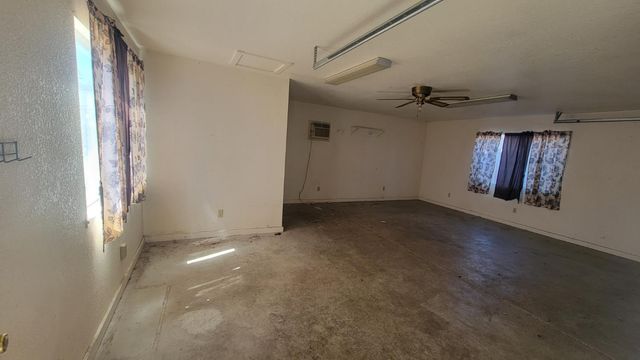 2113 Fruitridge Rd, Sacramento, CA 95822