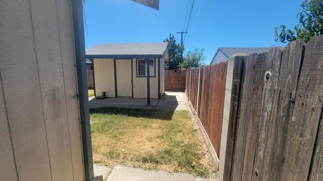2113 Fruitridge Rd, Sacramento, CA 95822