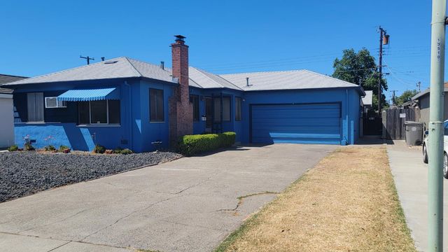 2113 Fruitridge Rd, Sacramento, CA 95822