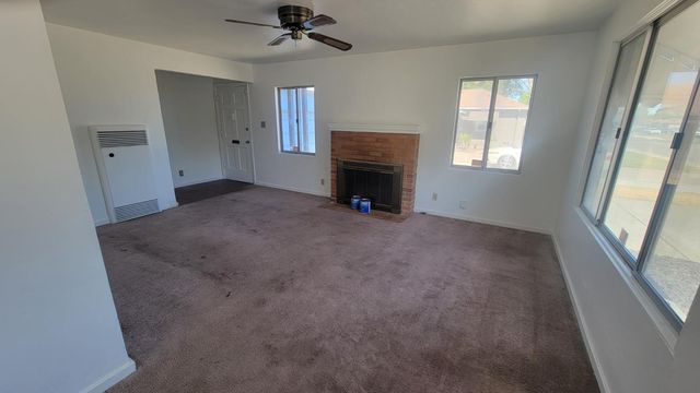 2113 Fruitridge Rd, Sacramento, CA 95822