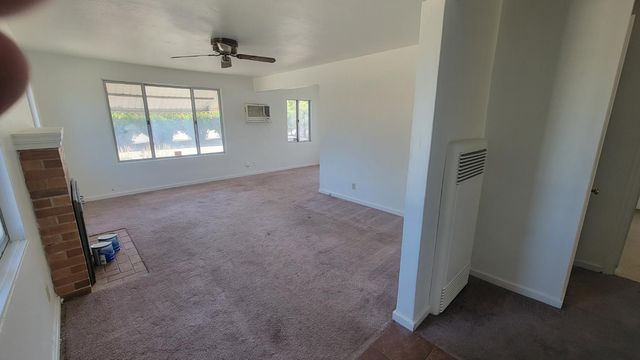 2113 Fruitridge Rd, Sacramento, CA 95822