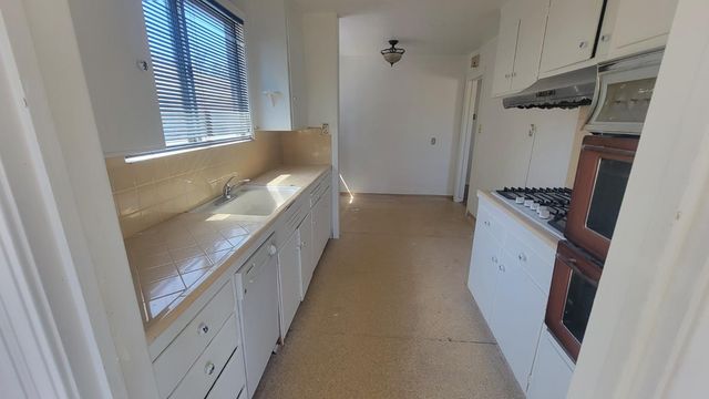 2113 Fruitridge Rd, Sacramento, CA 95822