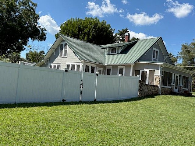 406 Ridge Avenue, Harrison, AR 72601