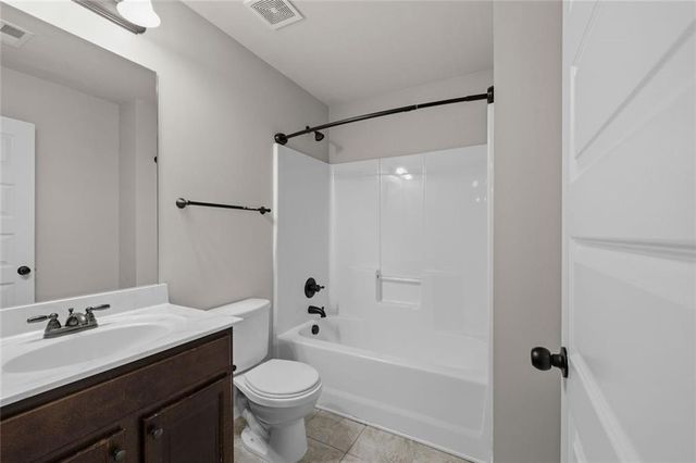 969 Donegal Drive, Locust Grove, GA 30248