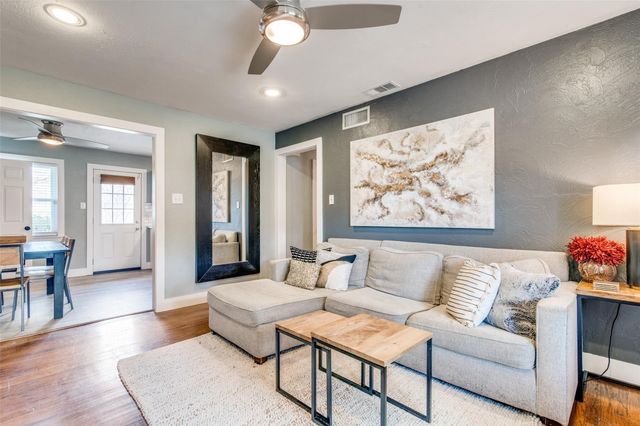 412 Hanbee Street, Richardson, TX 75080