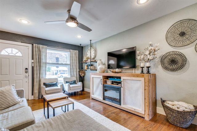 412 Hanbee Street, Richardson, TX 75080