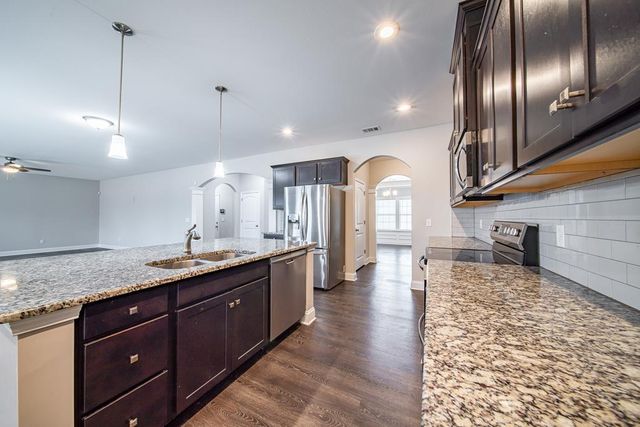 314 Red Oak Place, Smiths Station, AL 36877