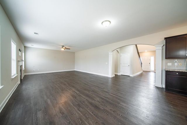 314 Red Oak Place, Smiths Station, AL 36877