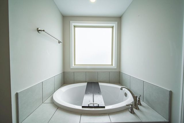 314 Red Oak Place, Smiths Station, AL 36877